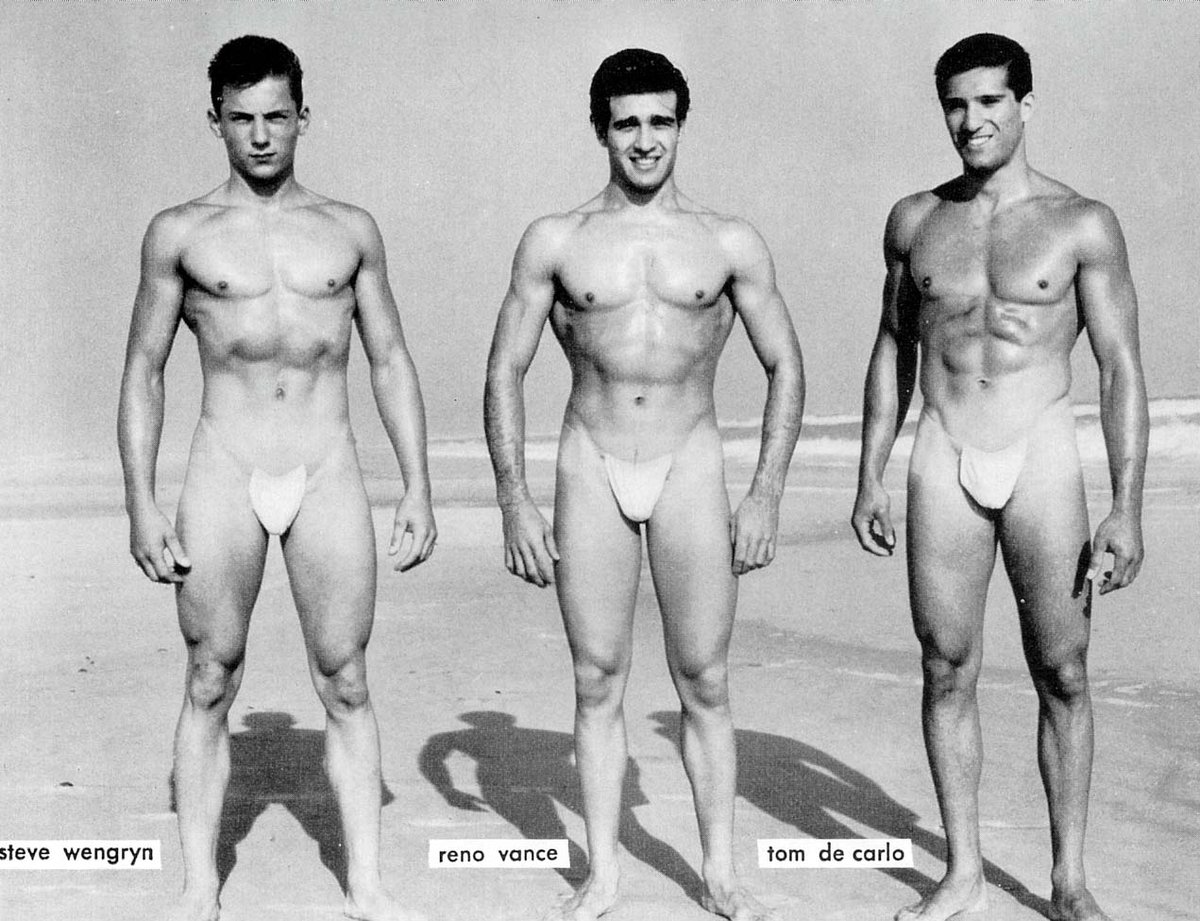 creatureblackl1's tweet photo. Reno Vance (in center with Steve Wengryn and Tom DeCarlo) [Photos by Lon of New York] New York, 1955 #renovance #lonofnewyork #vintagemen #uncut https://t.co/6ujbkHCNRC