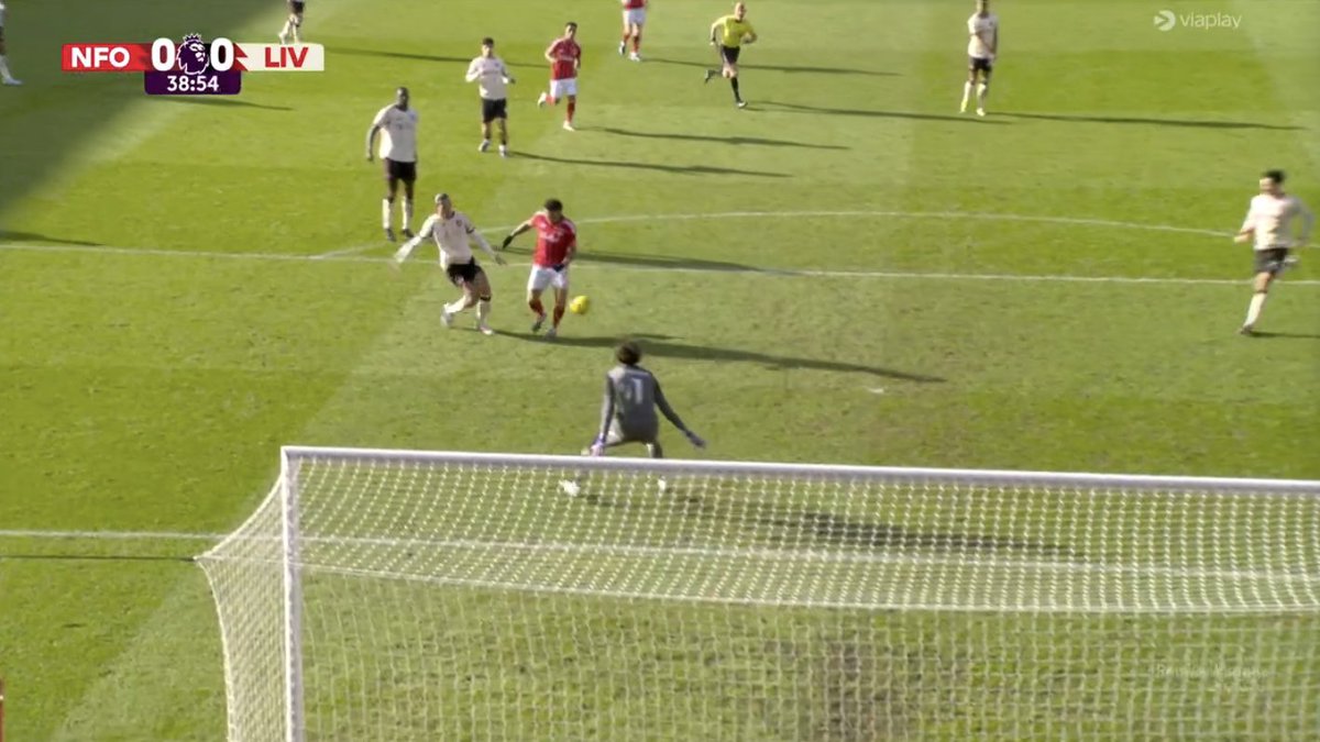 The Touchline | 𝐓 tweet media