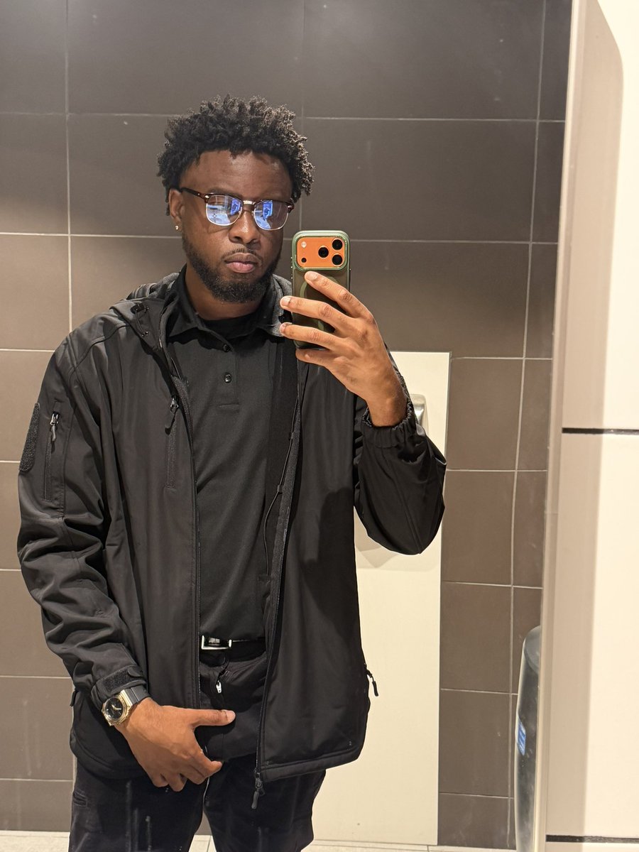 𝕋𝕒𝕧⭒ tweet media