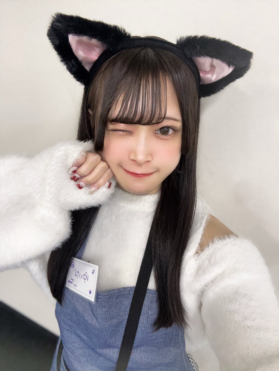 猫カフェ店員さんになりました♡♡