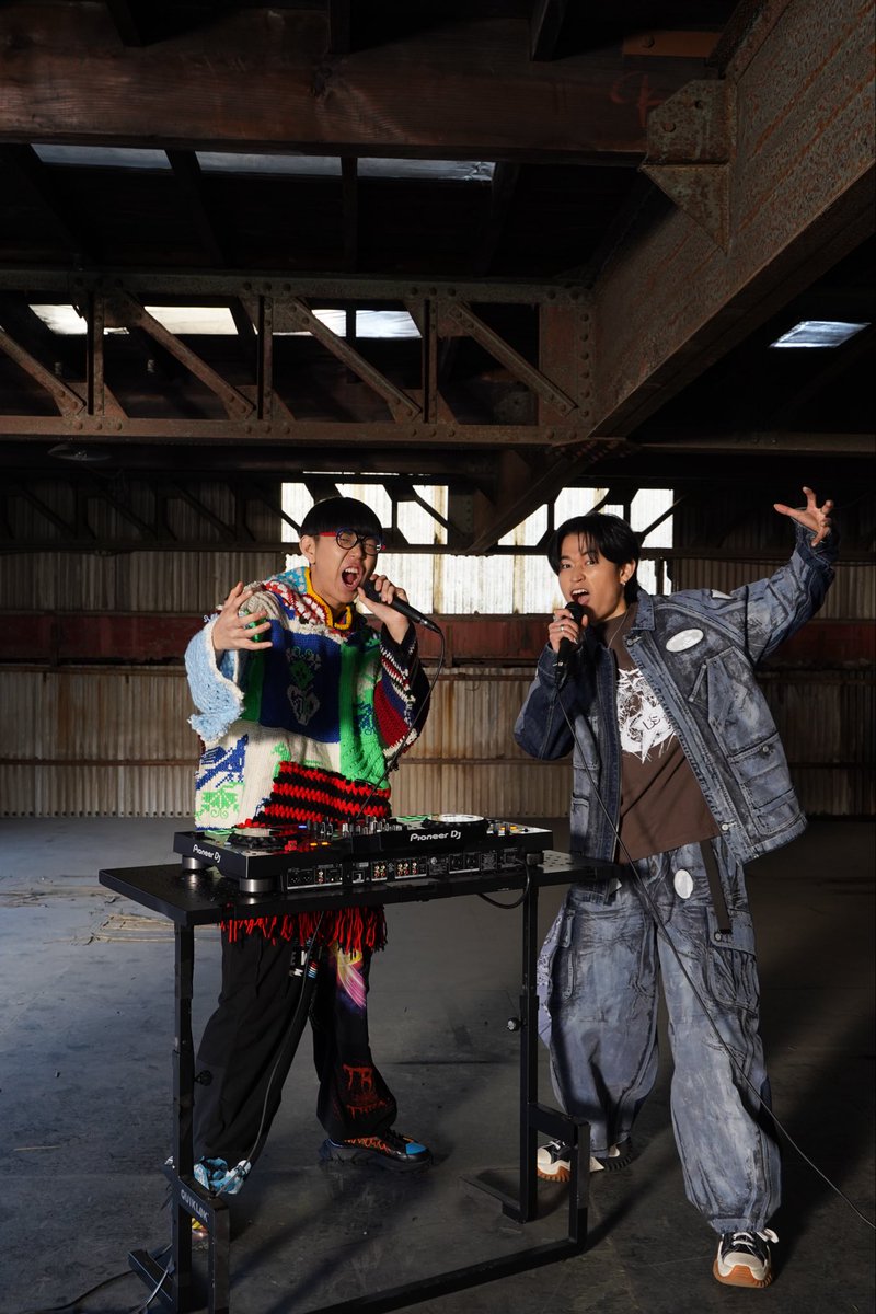 yu___09___11's tweet image. @SO_SO_LOOPER 最強Remixありがとう！❤️‍🔥
テンション上げ上げな撮影でした✌️
たくさん聞いてくれー！

W/X/Y (SO-SO Remix) – Tani Yuuki
youtu.be/Meu6OzqSkdo?si…

#WXY #Remix #SOSO #TaniYuuki