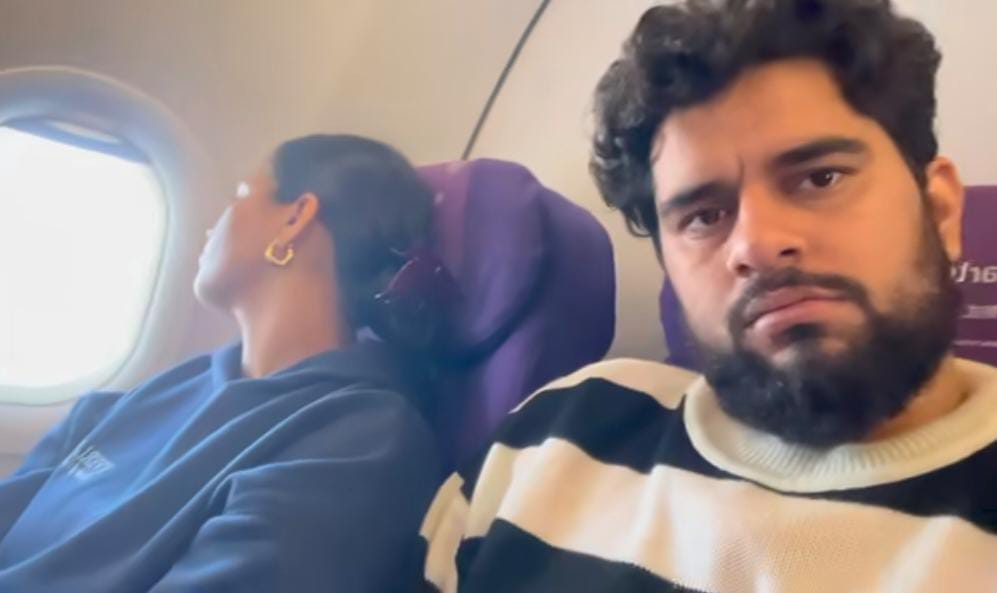 साउथ कोरिया की ट्रिप पर गए सोशल मीडिया Influencer सचिन अवस्थी के साथ अपराधियों जैसा व्यवहार हुआ।

सचिन का कहना है कि 

वो अपनी पत्नी दीपशिखा मिश्रा के साथ साउथ कोरिया की ट्रिप पर गए थे जहां जेजू आइलैंड पर उन्हें एंट्री नहीं दी गई।

उन्हें करीब 38 घंटे तक हिरासत में रखकर अपराधियों