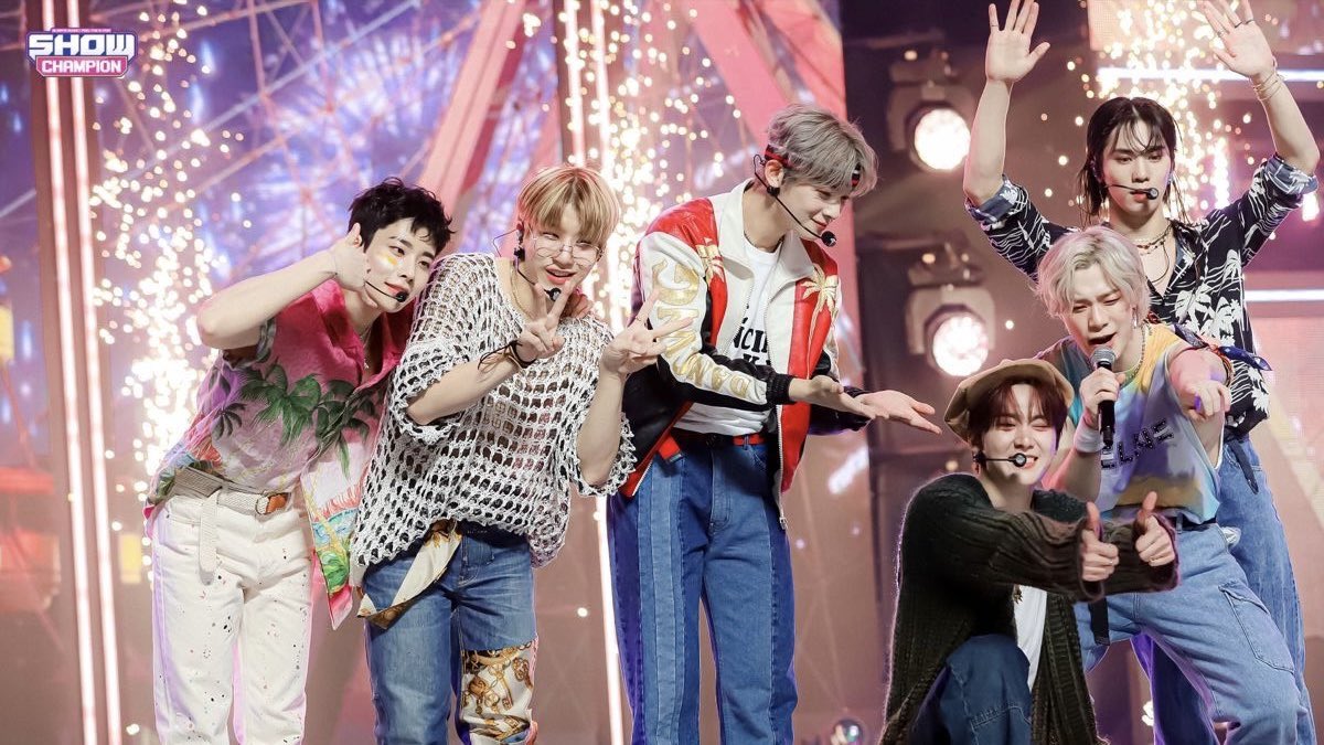 sanhathinker's tweet photo. HAPPY 10 YEARS ASTRO 💜 thank you for giving us 10 years of astro maknae sanha &amp; allowing him and all of us to know a love so strong and unconditional. 

“our little group has always been and always will until the end” 💫

#아스트로_10주년_영원히_함께하자
@offclASTRO https://t.co/0q9bvY9q6K