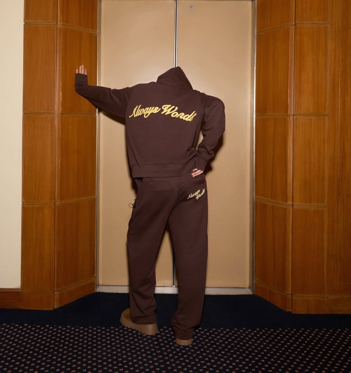 ใครสอนให้ยืนท่านี้อ่าหลิงงง โทรถามเตี่ยมาอ่ออออ อย่ายืนนานมันหร่อ🥴🙏