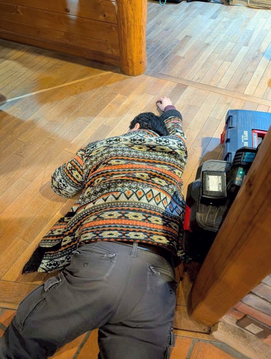 俺はただ…見かけたコトの確認をしただけなんだ。そしてこのキャンプ場を失いたくはなかった。アイツがあそこまで大胆な行動ができるとは思っていなかった…

全ては後の祭りだがな。

キャンプ場オーナー・横山 豊／蓮根 わたる

#キャンプ場サスペンス
#そういうプランです