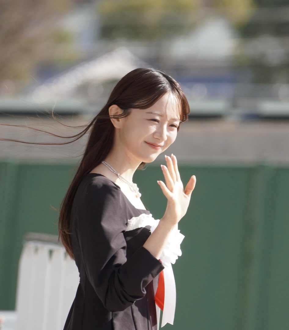 小倉大賞典 での 表彰式プレゼンター、レース後のトークショー