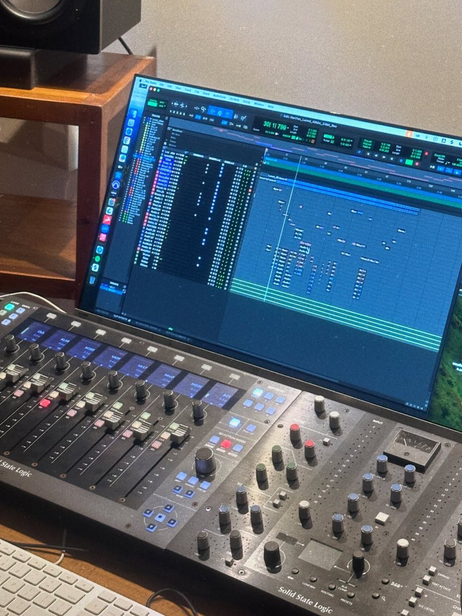 dailymarcus31's tweet photo. [IG] 022026

‘studio means home’ 

🔗 https://t.co/NC7gKVlStp

#호라이즌  #마커스   #호라이즌_마커스 #MARCUS  @HORI7ONofficial https://t.co/TM7RCHwdob