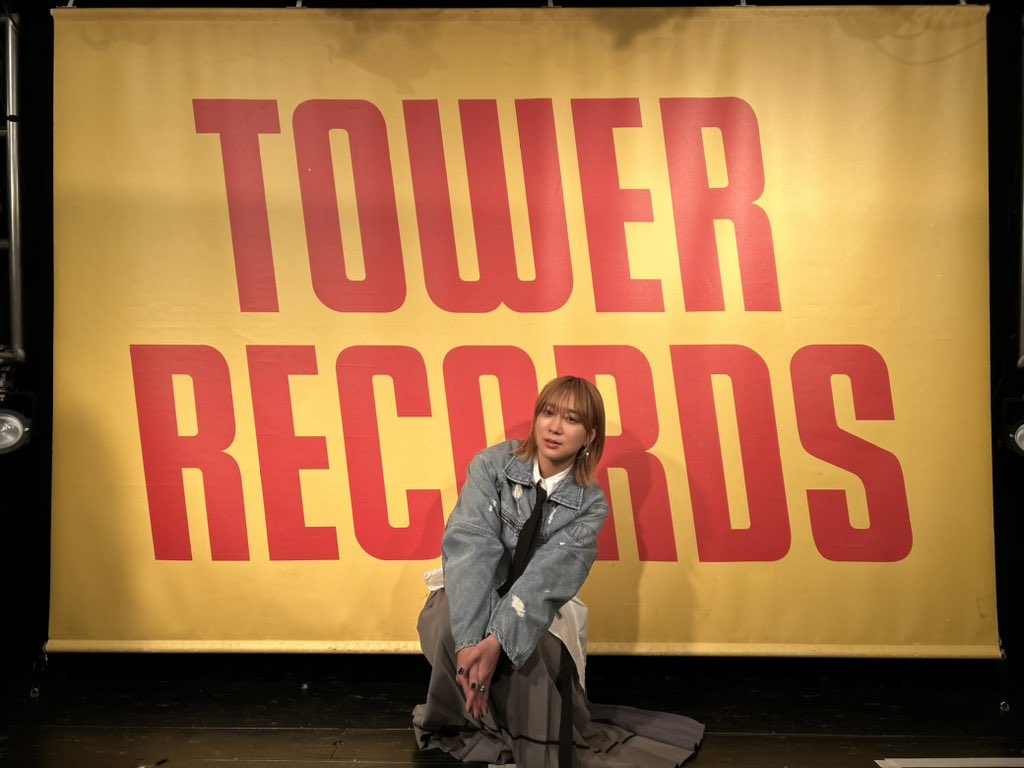 今日はタワレコ渋谷店さんでPLAYer1発売記念イベントさせて頂きました📚

たくさんのひとに会えて嬉しかったです！
あたたかくてラブリーな時間でした💐

ありがとうございました✨