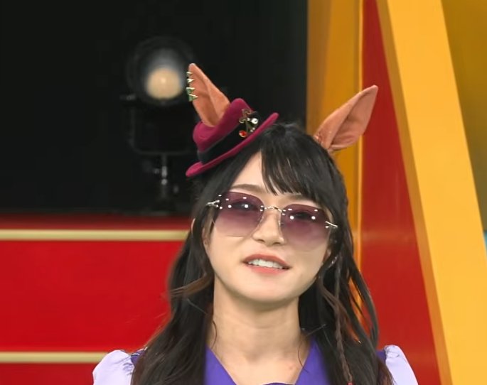 En el Pakalive de hoy presentaron OCHO umamusumes nuevas. 

Destacando especialmente Forever Young, inspirada en el caballo multicampeón del dueño de Cygames, que todavía sigue en activo.
En el juego es presentada como una gyaru innovadora que viaja por el mundo para ver carreras