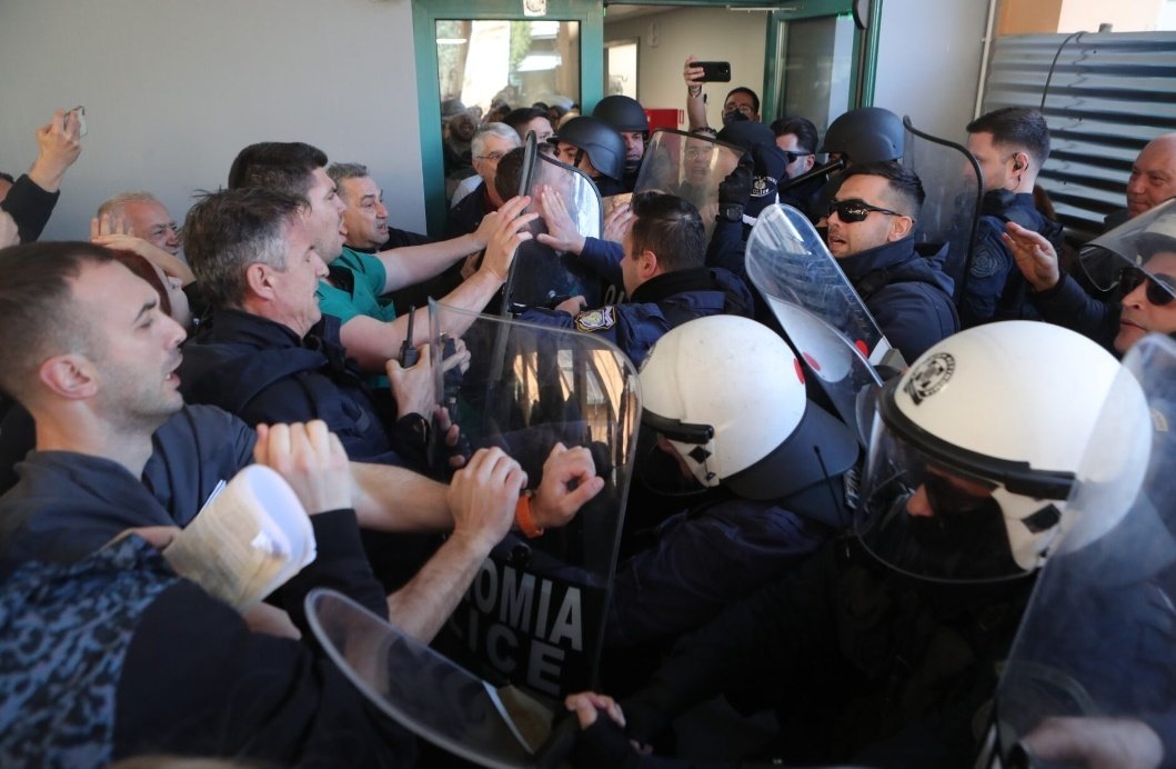 Approach tweet media