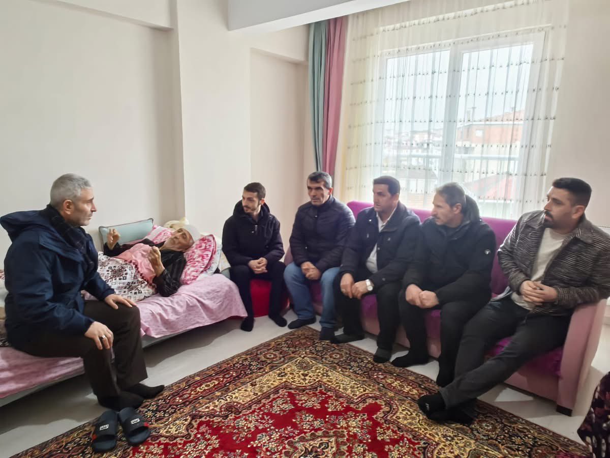 recepkayatr's tweet photo. 📍Beylikbağı Mahallesi
Mahalle Başkanımız Şaban Yardım ve yönetimimizle birlikte; Beylikbağı mahalle sakinlerinden Hüseyin Şahin’i rahatsızlığından dolayı ziyaret ederek geçmiş olsun dileklerimi ilettik.
Allah şifalar versin
#AkPartiGebzeSahada
#RKM4 https://t.co/deOC17o0uI