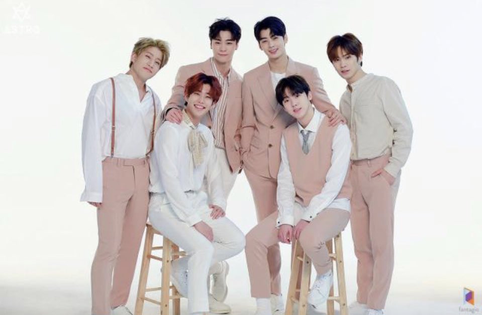 デビュー10周年おめでとうございます🎊
ASTROのおかげで幸せになれました🩷
これからもずっと一緒にいてね🥰
 #아스트로_10주년_영원히_함께하자