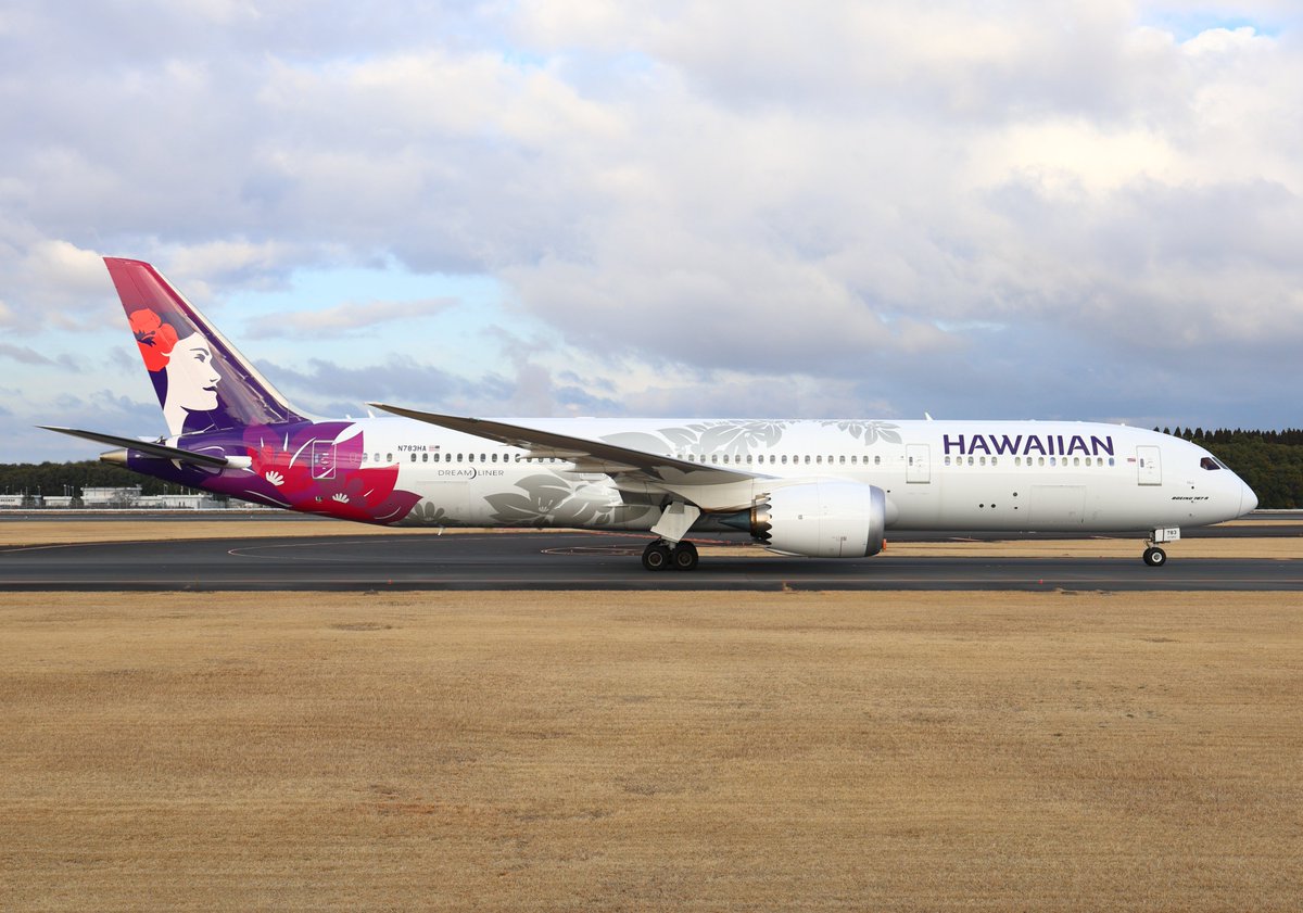 DALLYKEN's tweet image. ハワイのねーちゃんと、お別れデートしてきました✋
何か気に障ったことがあったらしく、☁配給されてしまいました😢
#RJAA #NRT