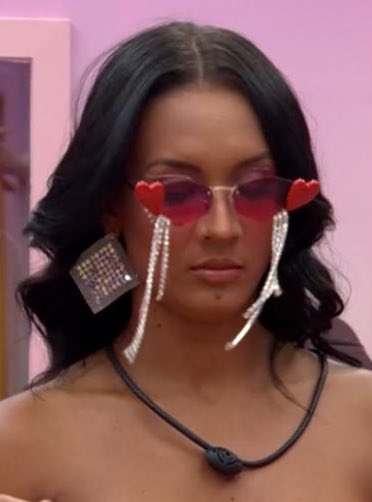 Fashionismo's tweet photo. Como pode duas pessoas estarem representando o CASUAL CHIC de maneira tão relevante no momento presente?? https://t.co/X3R4yEQIYY