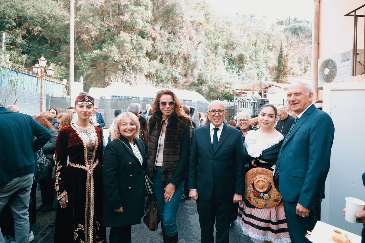 À la sortie de la messe dominicale, j’ai eu la joie d’inaugurer les travaux de réfection de l’Église Sainte-Marie, au sein du complexe Barsamian à Nice.

Berceau de la communauté arménienne à la Madeleine, ce lieu témoigne d’un enracinement profond et d’une transmission vivante.