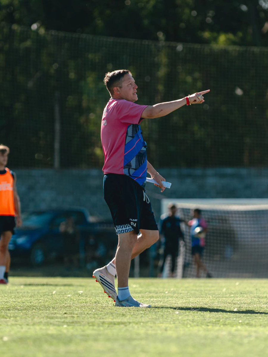 “Vamos a ser optimistas para poder cerrar el plantel con 2 refuerzos mas, un defensor central zurdo y un volante ofensivo.”

Pablo Martel en <a href="/jugaenprimeraok/">Jugá en Primera</a>