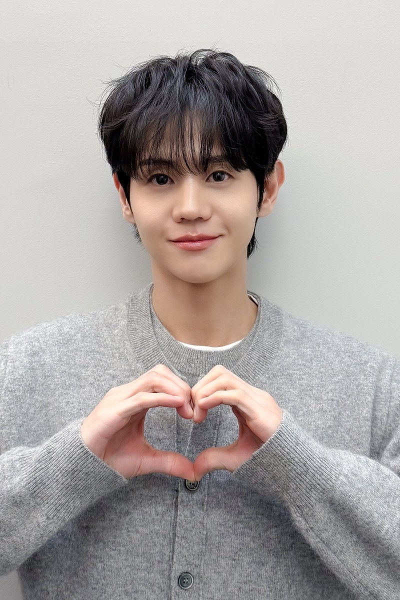 Yang_Purple_'s tweet photo. 진짜 너무 이쁘다...💛
#양요섭 #UNLOVEDECHO https://t.co/WWAYUcz41Z