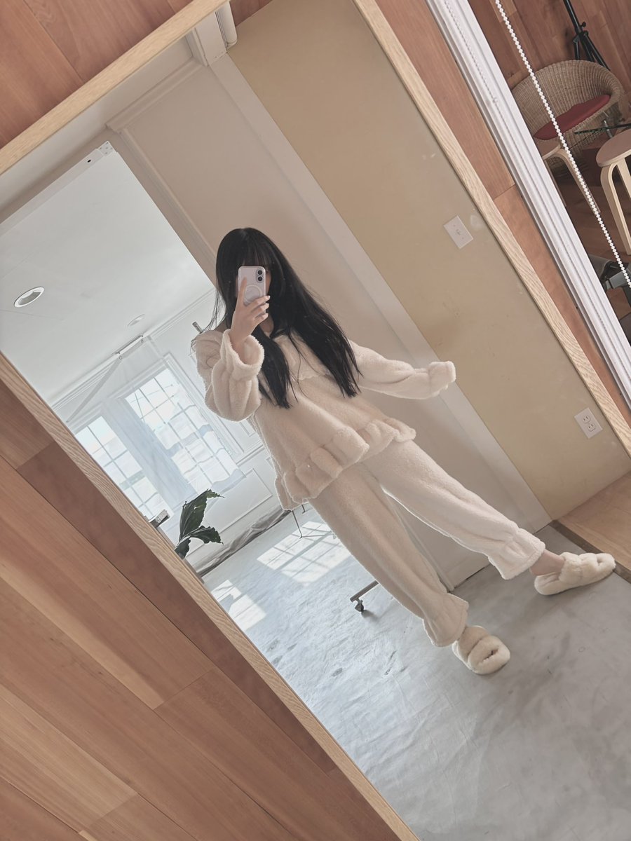 Fiori」 本日発売されました！ 俳協の先輩と同期と！ ステキなショット