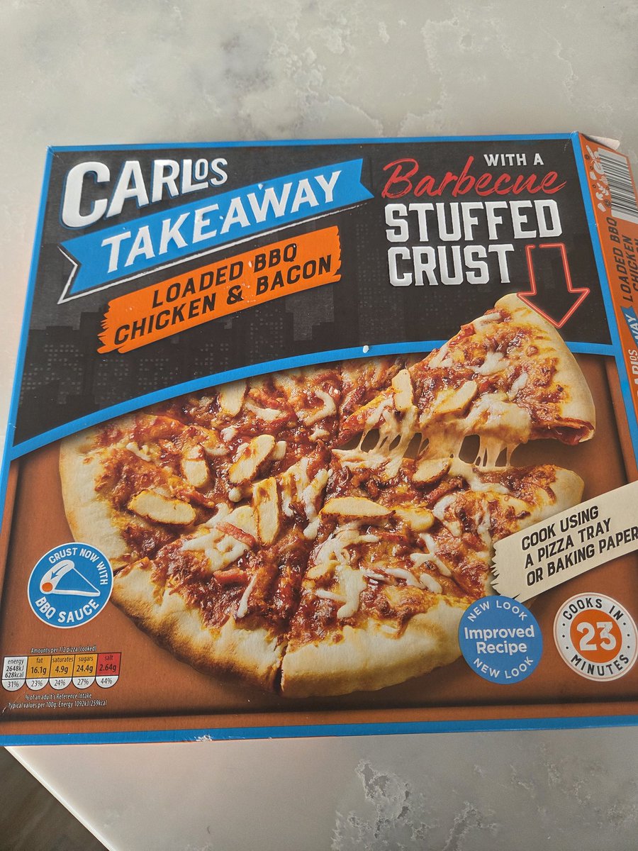 Bluebobefc3's tweet photo. @AldiUK Any chance of a bit of chicken on your pizzas 😂🤦‍♂️ I know times are hard like but help a brother out haha https://t.co/XzU4bByVIW