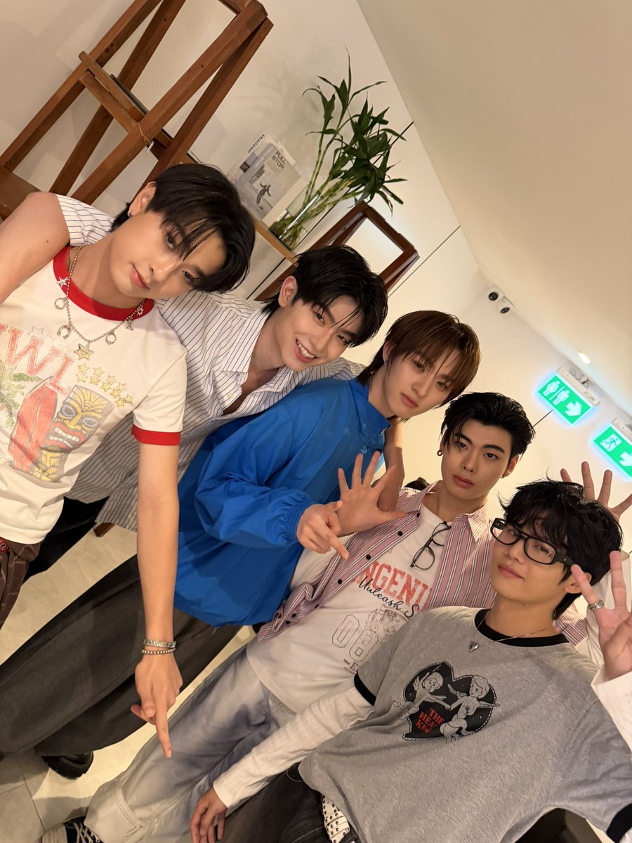 ความฝันของพวกหนูที่ฝากไว้ ฉันจะพยายามให้ดีที่สุดนะ 🤍