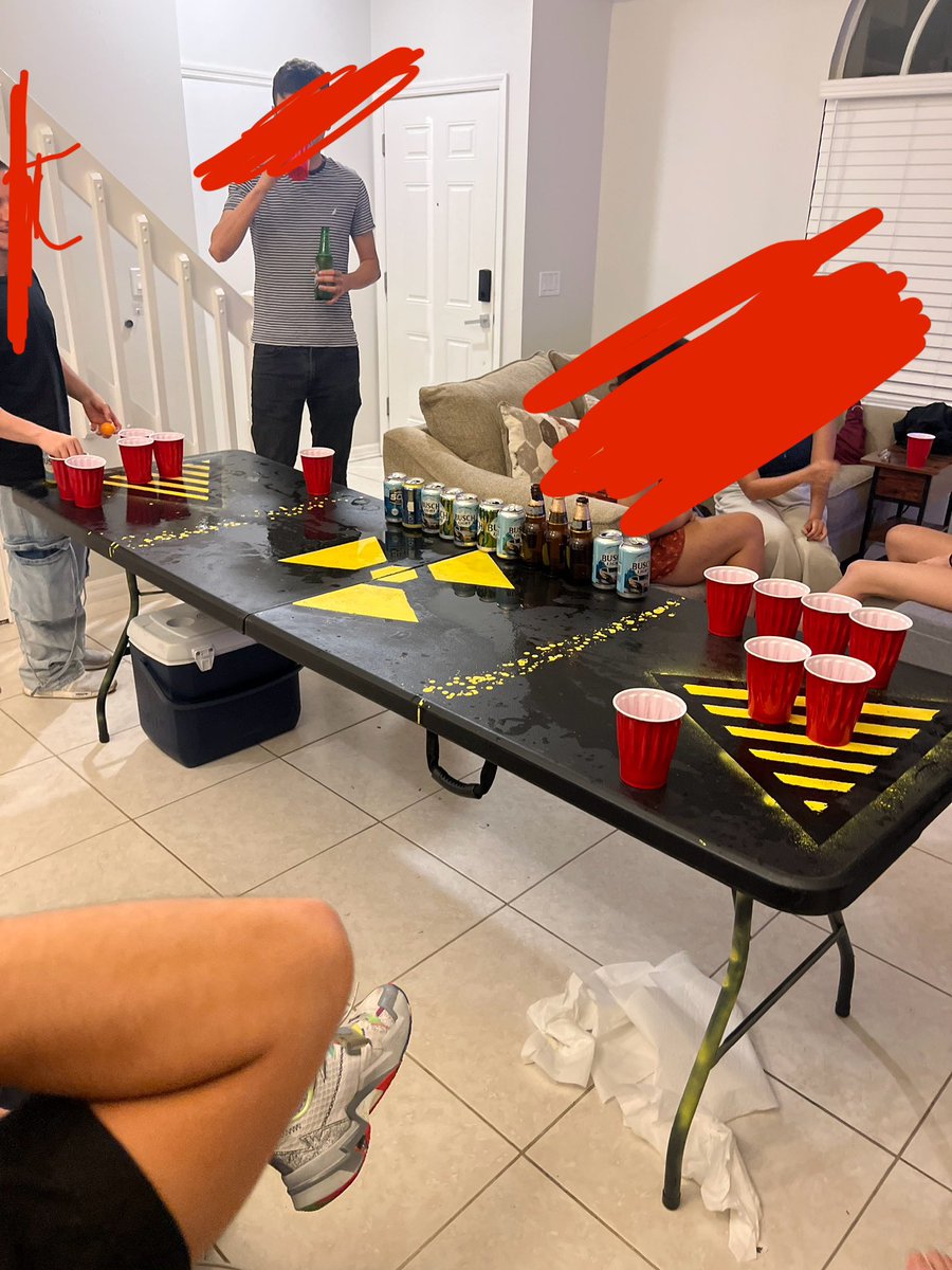 icarus_407's tweet photo. at party. asked this girl if she knew what TFT was. she asked me to explain it a little more so i started talking about how wasianiverson is lowkey like the lebron of TFT rn, now everyone thinks i’m weird. this is my party btw i can’t even leave out of embarrassment i live here https://t.co/E0glyQeb5R