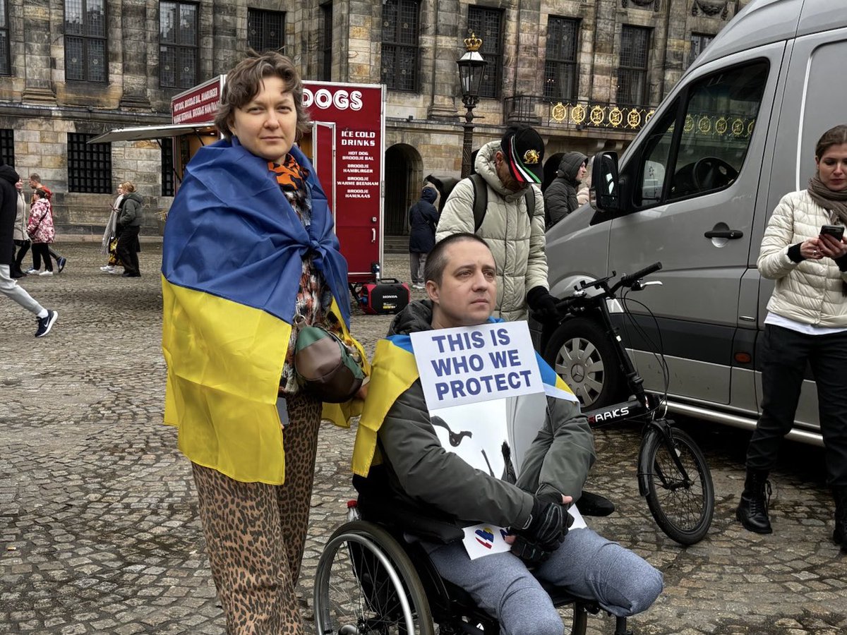 Despite Russia’s aggression, Ukrainians stand strong and determined.

Amid a freezing winter and after almost four years of unimaginable human suffering.

They are not alone.

<a href="/ministerBZ/">David van Weel</a> David van Weel underlined our unwavering support for Ukraine in Amsterdam's Dam Square 🇺🇦 🇳🇱