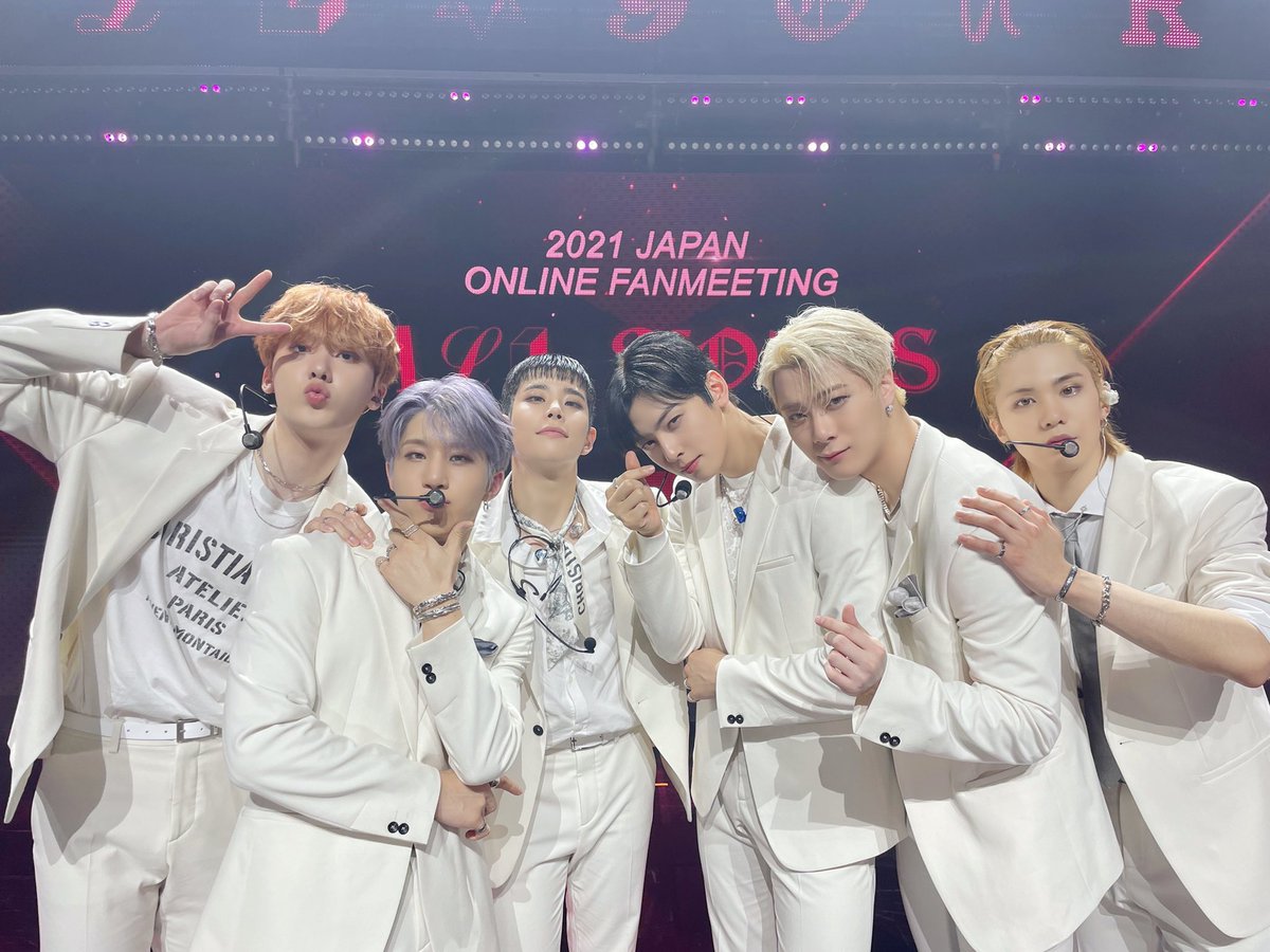 astro223225's tweet photo. #아스트로10주년_영원히빛날별들 https://t.co/rap3Yf9Uny