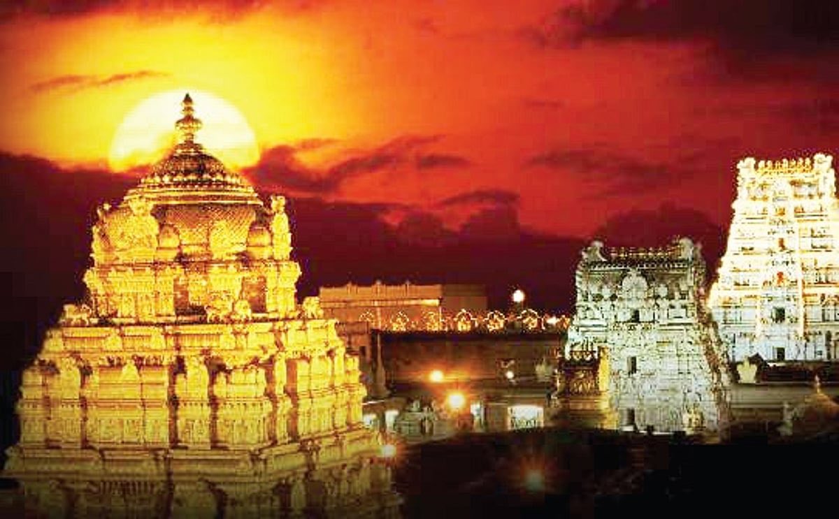 AndhraCommunity's tweet photo. APCO secures a landmark deal with Tirumala Tirupati Devasthanams to supply shawls, kanduvas & blouse pieces for Tirumala devotees 🙏
Big boost for our weavers, culture & rural employment! 🇮🇳
#AndhraPradesh #APCO #TTD #Handloom #SupportWeavers https://t.co/7OslESrfUp