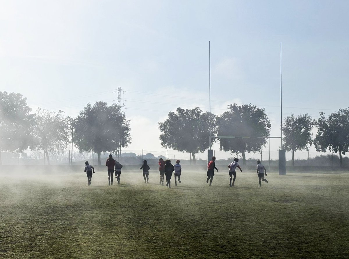 RugbiOBarbarie's tweet photo. Sunday is a rugby day too.... a Lleida..... https://t.co/ZhvmUepR9f