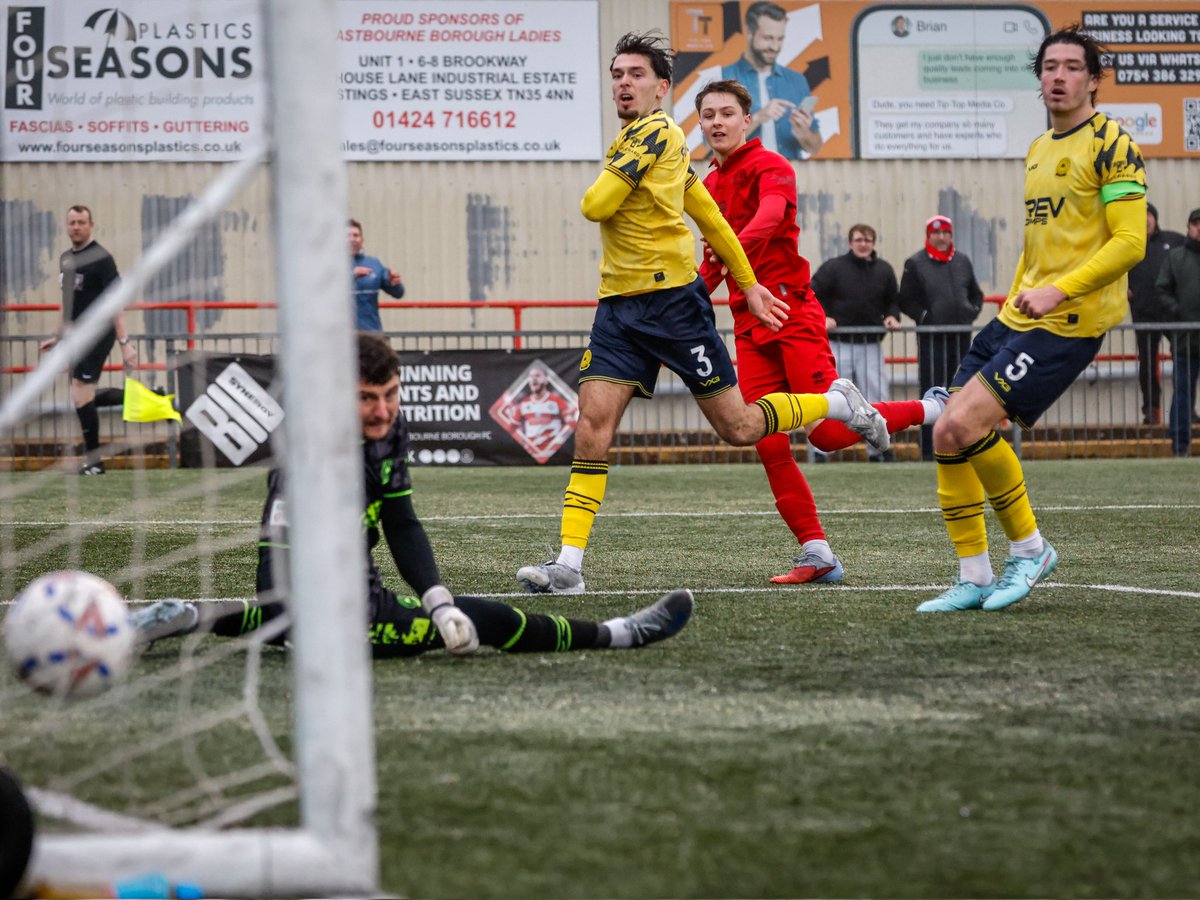 Lydia & Nick tweet media