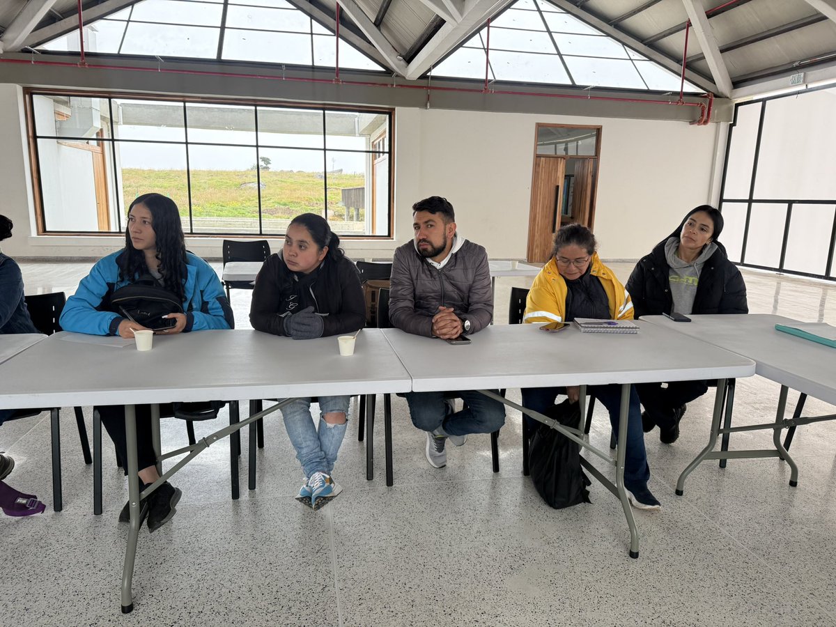 💚En Betania nos reunimos con el Consejo Local de Discapacidad (CDL), para avanzar en acciones concretas para una inclusión real en el territorio, estableciendo compromisos orientados a fortalecer los procesos comunitarios, mejorar la articulación interinstitucional 🏔️