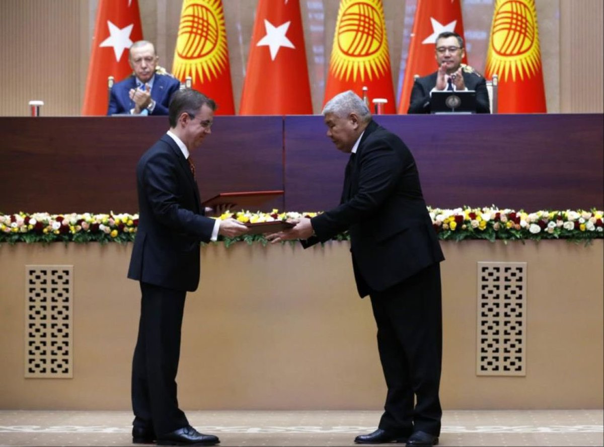NewsBud_'s tweet photo. Live Today at 3pm Eastern:
#IhlasHolding #Grossman #Epstein, #Gulen &amp; #Turkiye &amp; Deep State Central Asia Operation-#Kyrgyzstan https://t.co/6K34KfNbCQ