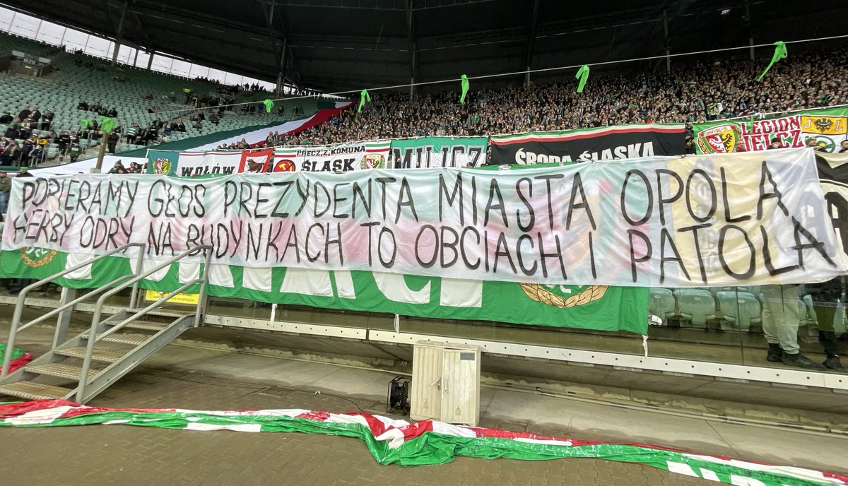 Wrocławianie z komunikatem⬇️

#ŚLĄODR