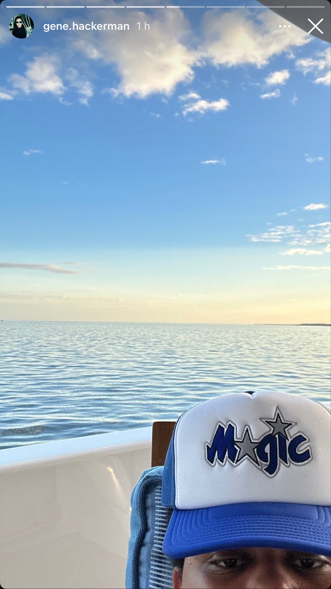 Nova foto de The Weeknd. 💙