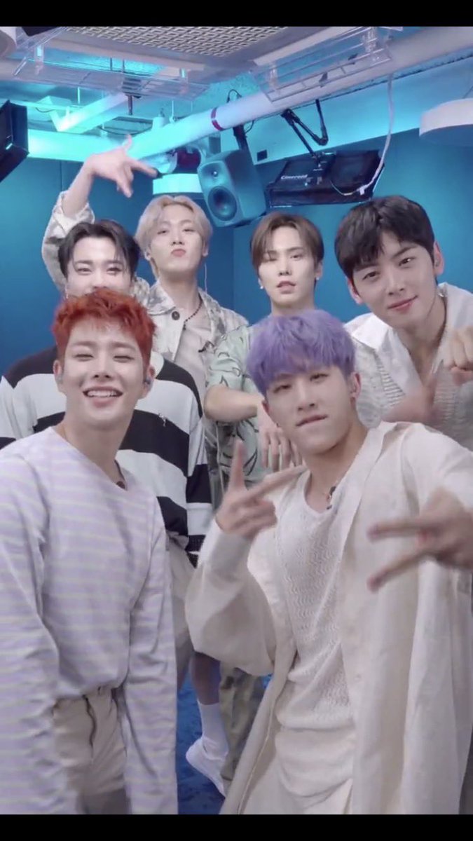 지금까지도 앞으로도 사랑합니다💕
#아스트로_10주년_영원히_함께하자