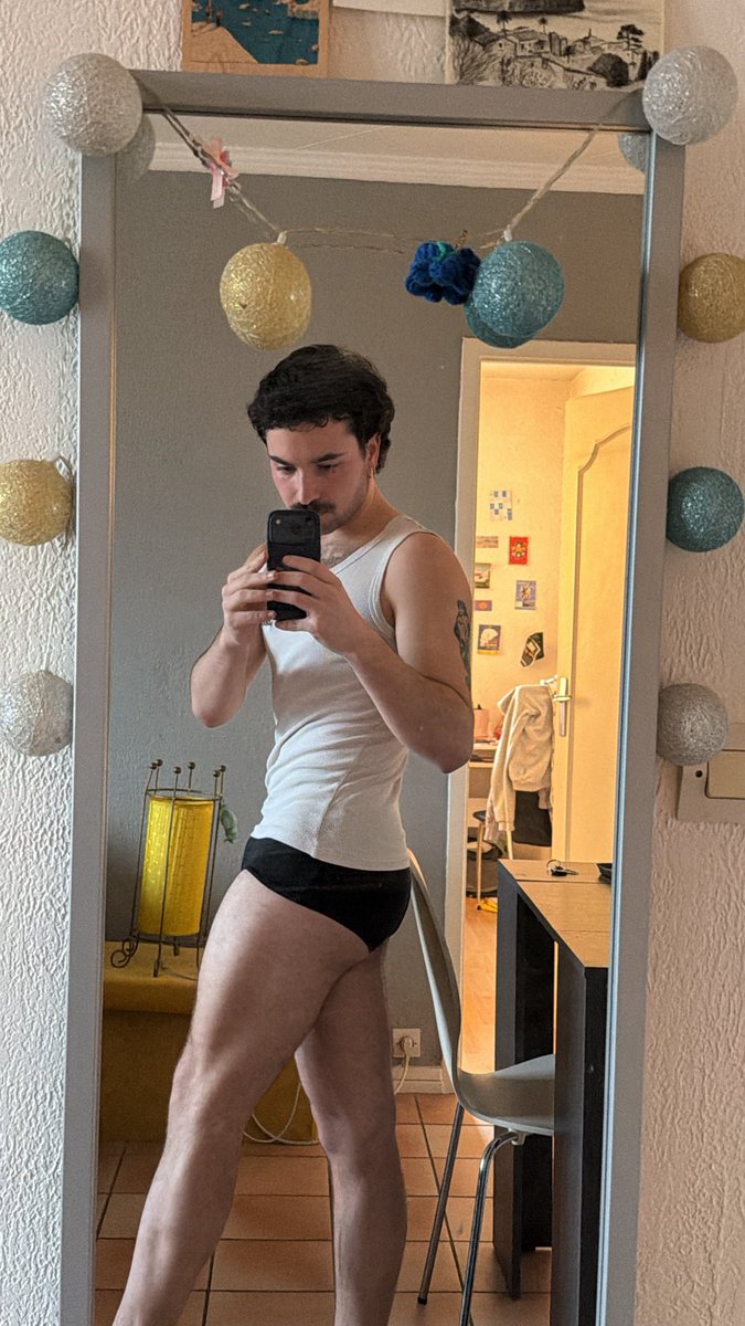 tim au thé tweet media