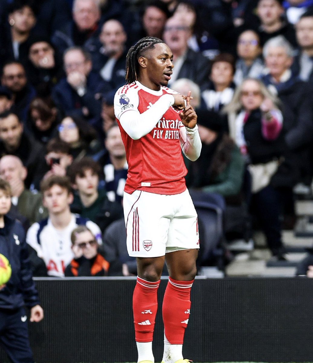 E.Eze has scoring 5 goals in two matches is a strong statement.
Is he the new Thierry Henry