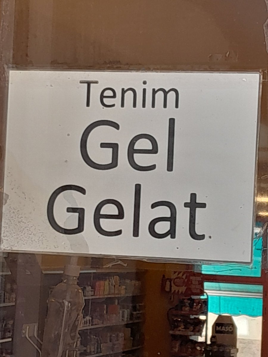 valdorage's tweet photo. Cartell vist en una botiga de Breda. Sort que era gelat!
@etfelicitofill https://t.co/ZWycltnFms