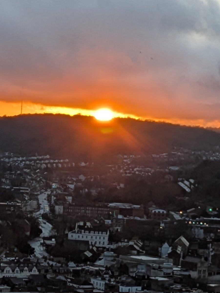 alanrevel's tweet image. Sunset over Dover.

#kent #dover #sunset