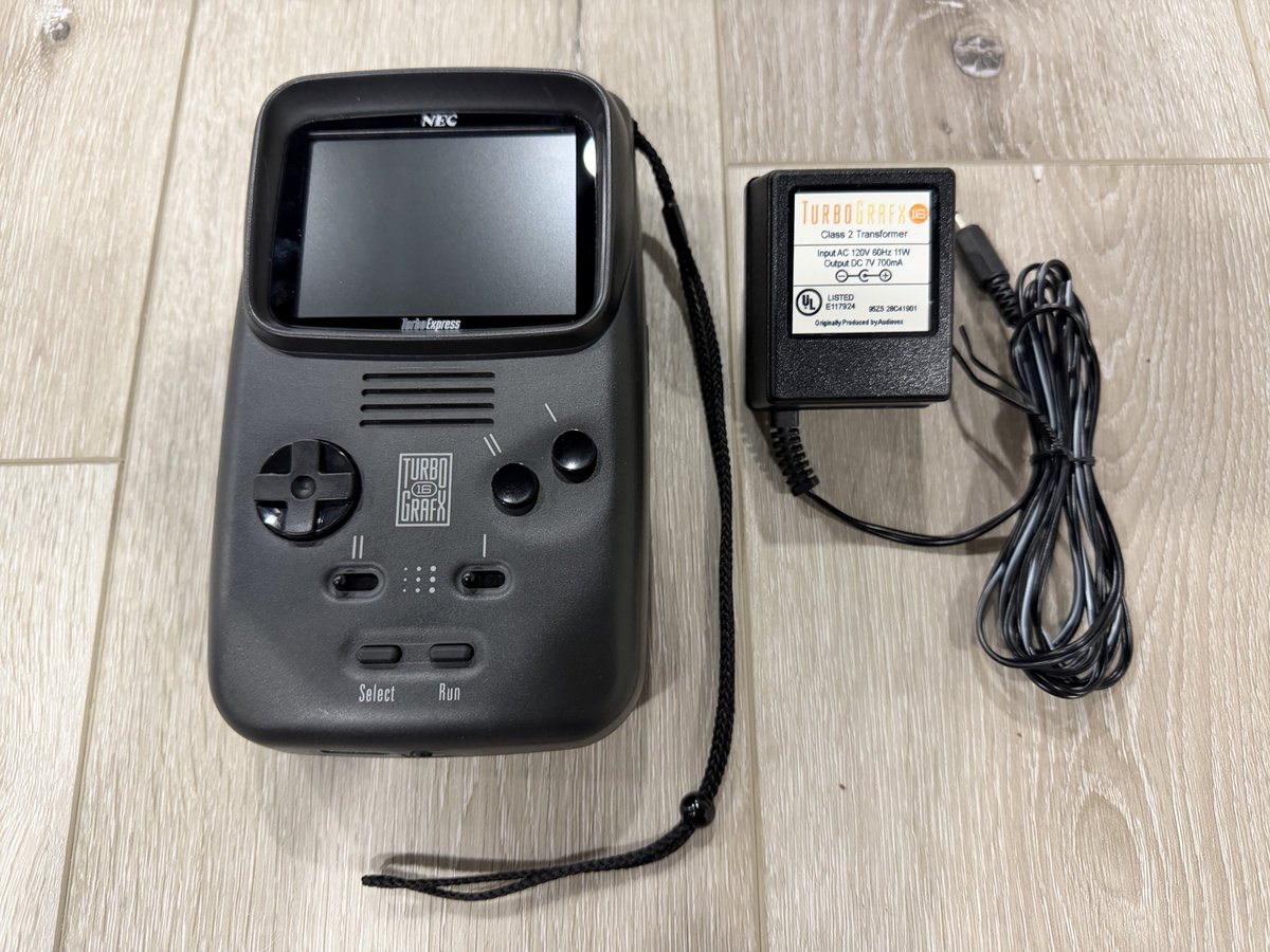 AlteredRetro tweet media