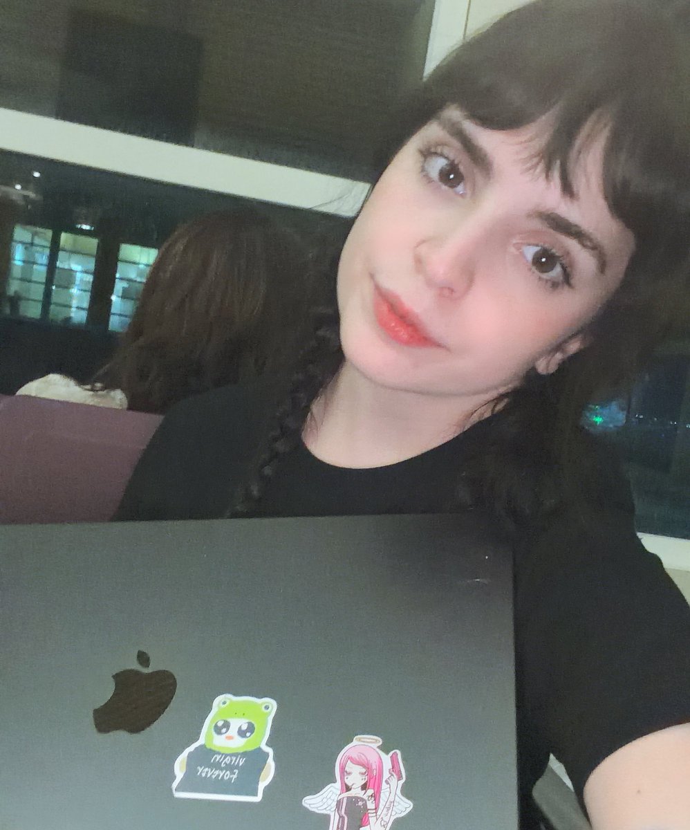 Nelli ༻ tweet media