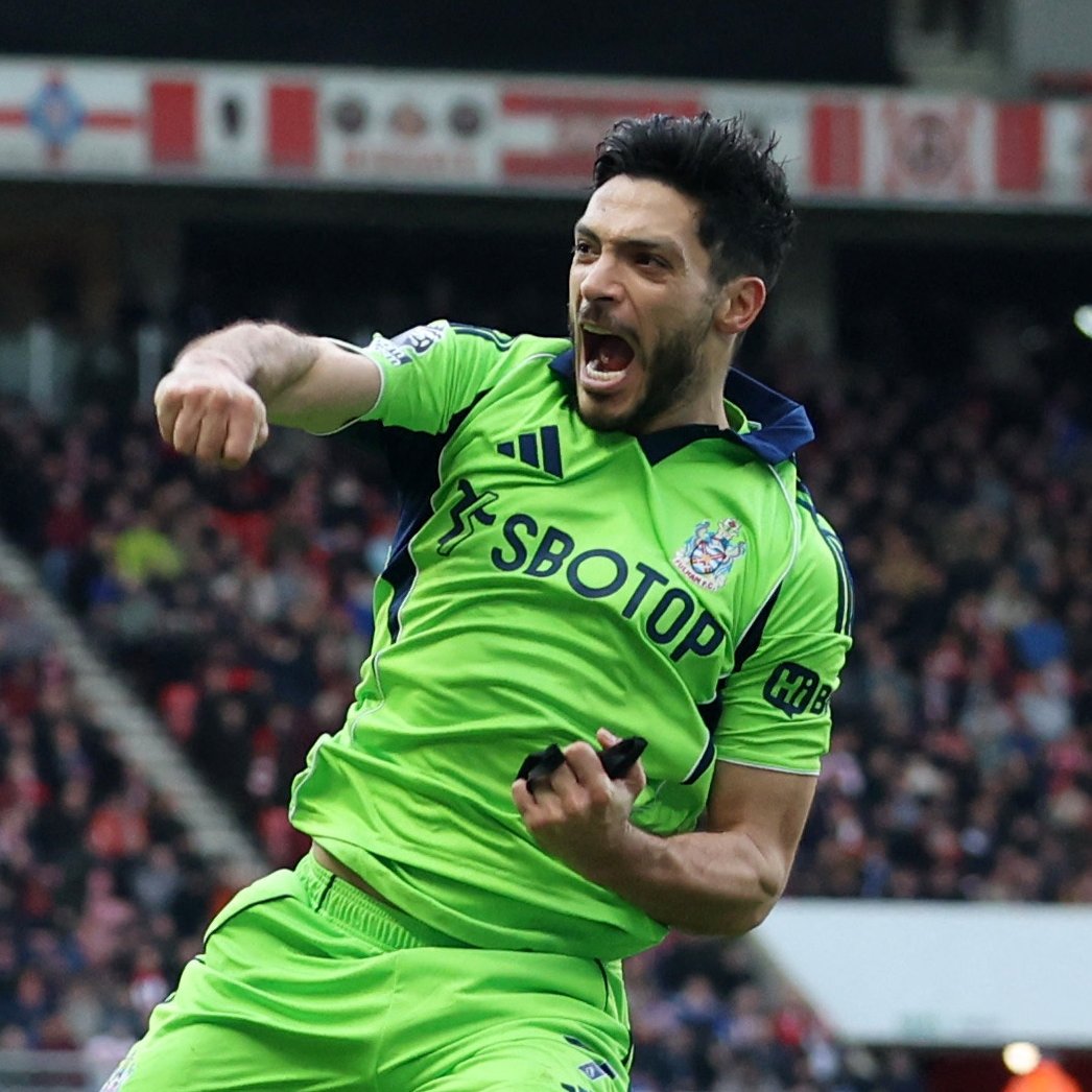 Raul Jimenez's penalty record:

1️⃣3️⃣ taken
1️⃣3️⃣ scored

The best 100% record in Premier League history 👏