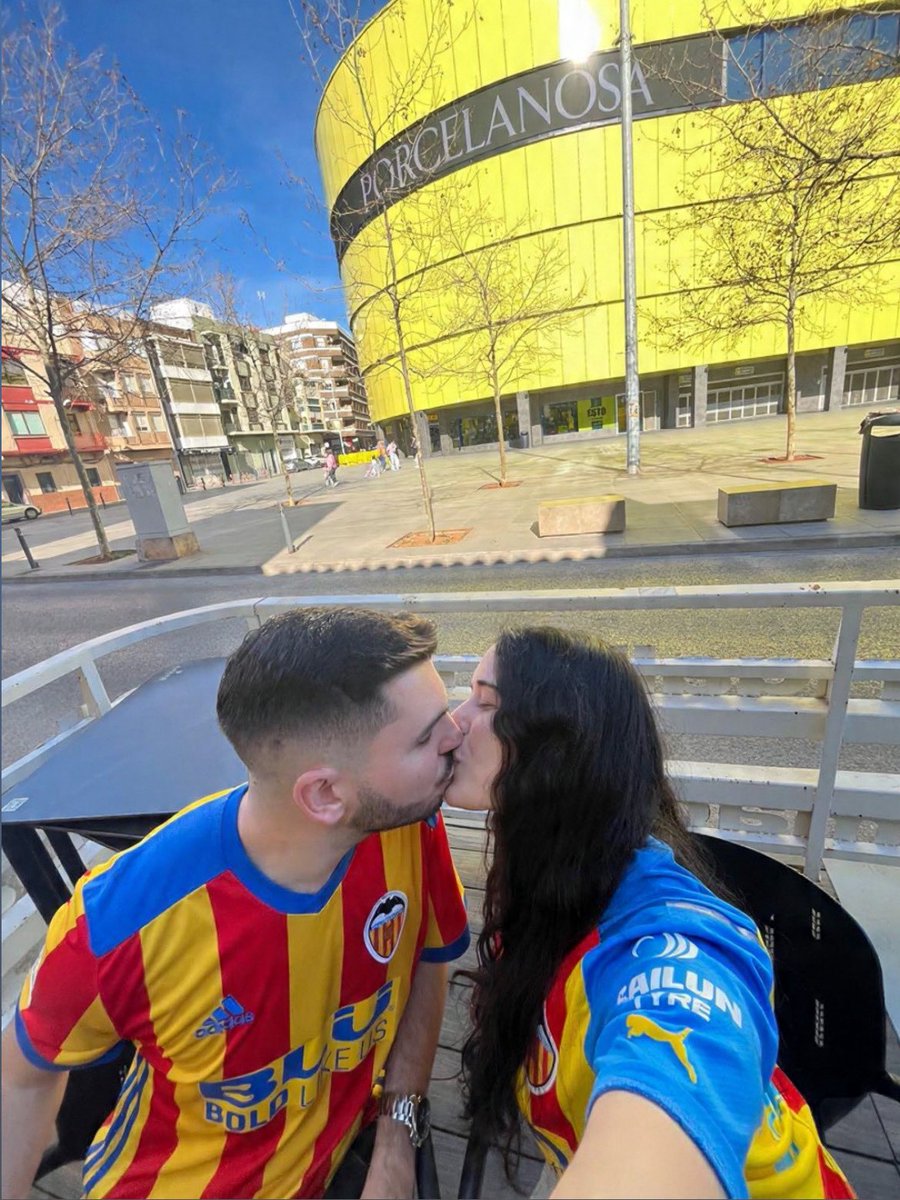 marieta🦦 tweet media