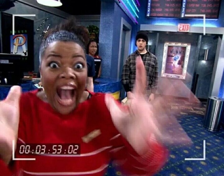alwaysSilviaN_'s tweet photo. Mi reacción anoche que me estaba poniendo al día con #MiVerdadOculta cuando salió la canción de Karla en esa escena https://t.co/H3suNInWcg