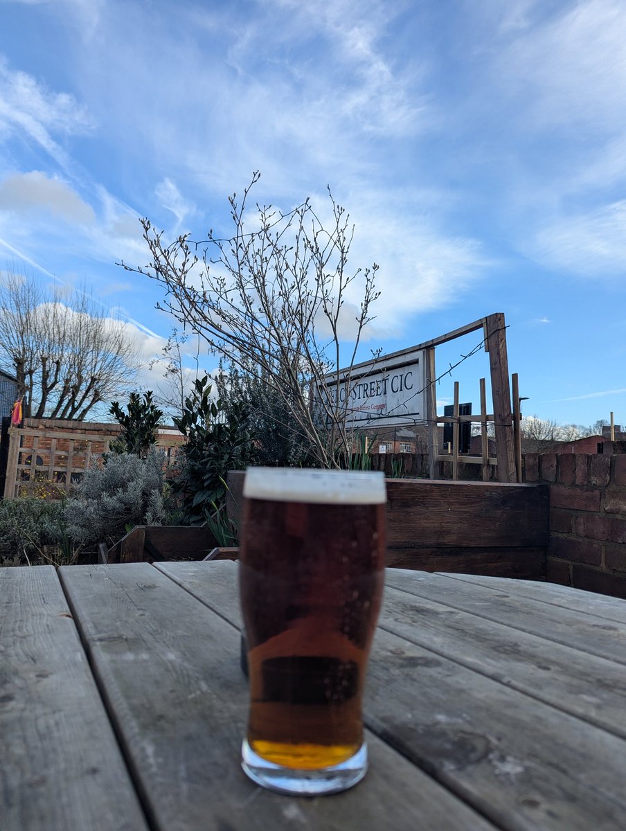JimJones123's tweet photo. Look at this...my first outside beer of the year at Alder Bar #Sheffield https://t.co/0TjhqpQUeu