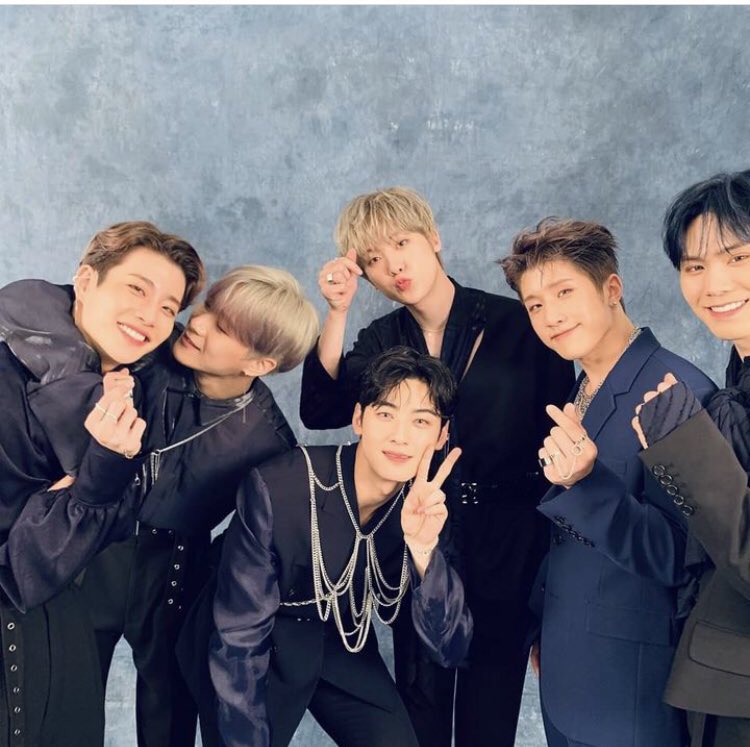 Happy 10tn anniversary 
Astro 💜 Aroha

#아스트로_10주년_영원히_함께하자
#ASTRO #아스트로