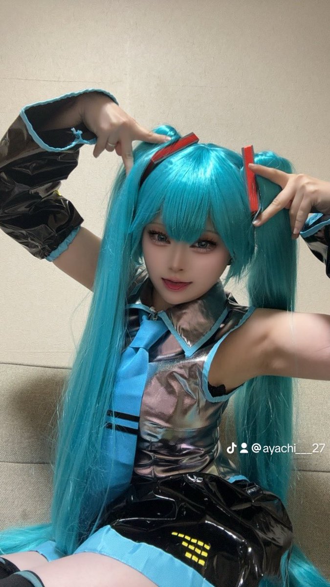 ayachi🦊 tweet media
