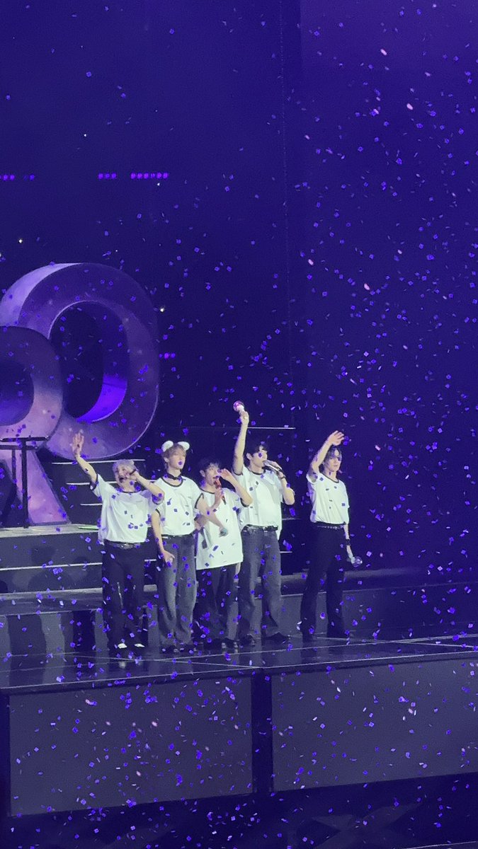 binnaa____'s tweet photo. #아스트로_10주년_영원히_함께하자 🦋🌙 https://t.co/8ATrxURtnd