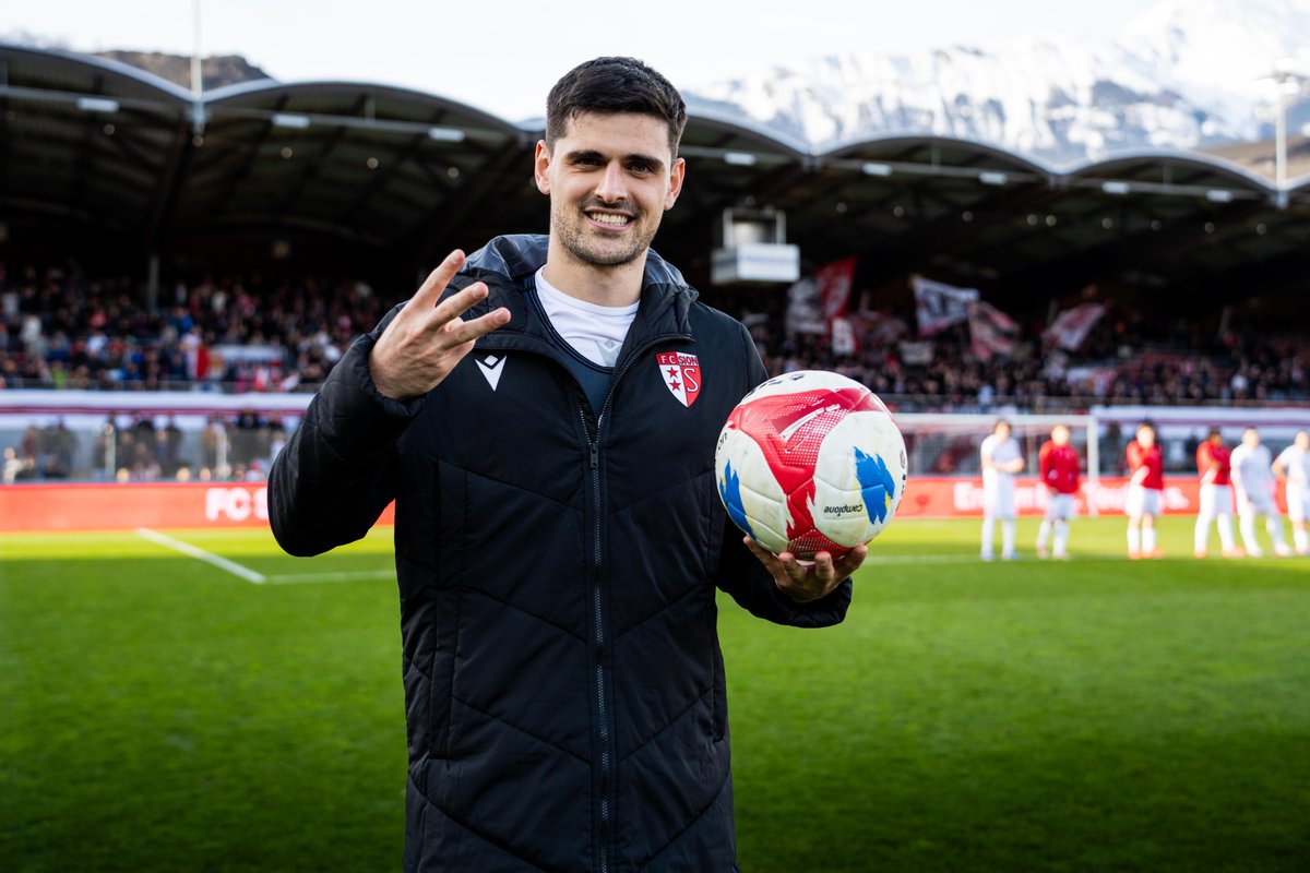 𝙂𝙪𝙚𝙨𝙨 𝙬𝙝𝙤'𝙨 𝙗𝙖𝙘𝙠 ? 😎

Trois nouveaux buts pour 𝗥𝗶𝗹𝗶𝗻𝗱 𝗡𝗶𝘃𝗼𝗸𝗮𝘇𝗶, auteur d’une prestation XXL. 🔥

🗣 𝗔𝗹𝗹𝗲𝘇 𝗦𝗶𝗼𝗻 🔴⚪️

#Ensemble #Toujours