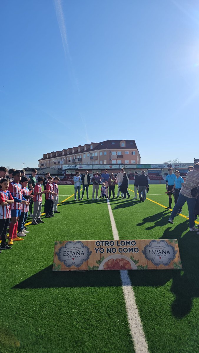 Homenaje merecido a los campeones de copa de 1 Autonómica de baloncesto 
Enhorabuena <a href="/CBTorrijos/">CB Torrijos</a> !!!